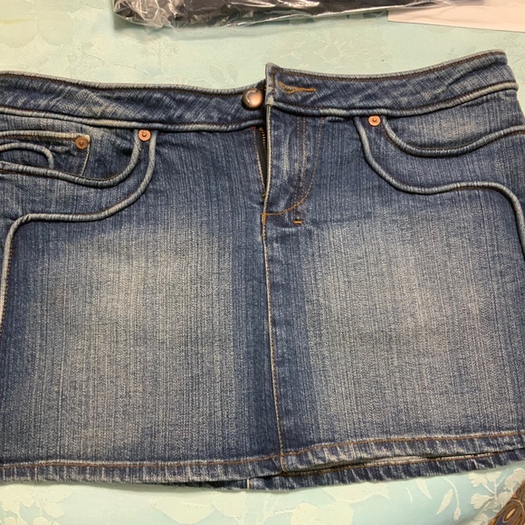 Joes’s Jean Skirt - Picture 1 of 3